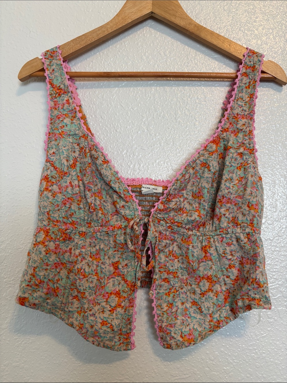 Boho Floral Tie-Front Crop Top with Pink Trim